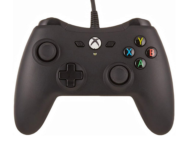 AmazonBasics Xbox One Wired Controller with 9.8' USB Cable for $19